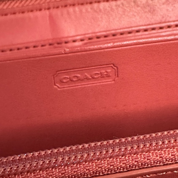 COACH leather passport zip wallet in peach - Picture 9 of 15